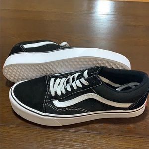 Vans Old Skool Pro (Men’s 9.5)
